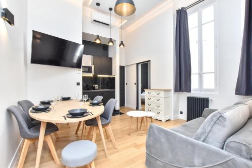Cosy apartment - 2BR-7P - Arc de Triomphe