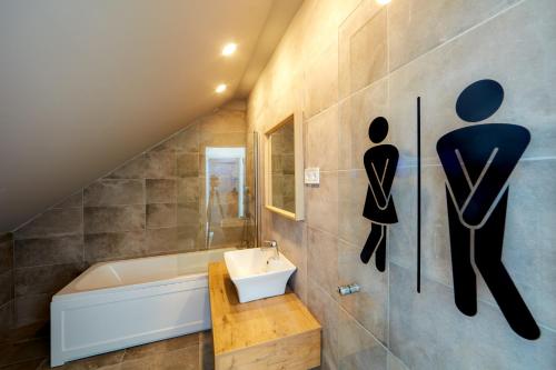 A bathroom at A9 Luxury Balatonudvari