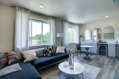 The Bishop Arts Hotel by Qresorts Image