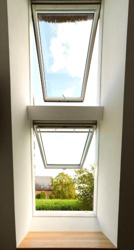 a skylight window in a white room at Hausdeich in Hamburg