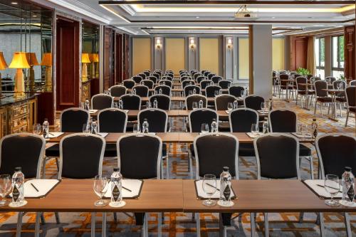Restoran atau tempat lain untuk makan di Silk Path Grand Hue Hotel