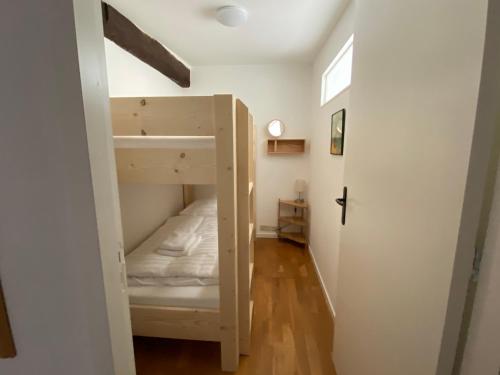 Krevet ili kreveti na kat u jedinici u objektu Authentic Stays - 6p-maisonette