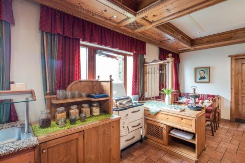 Фотография из галереи Hotel Bayrischer Löwe в городе Остерхофен