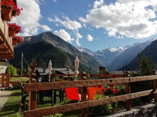 Gallery image of Petites Fleurs Cogne in Cogne