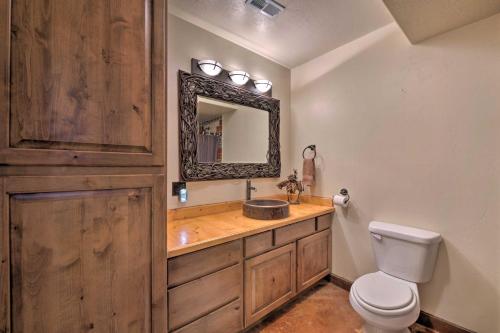 Ένα μπάνιο στο Secluded Sterling Abode Near Palisade State Park!