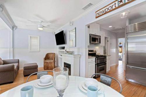 Gallery image of 307 Thirty Fifth Street in Newport Beach