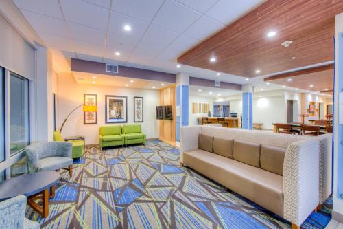 Gallery image of Holiday Inn Express & Suites - Remington, an IHG Hotel in Remington