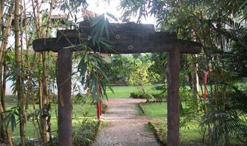 Gallery image of SEAWOODS BEACH HOTEL in Dāhānu