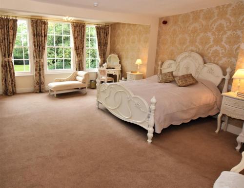 Легло или легла в стая в Woodhall Spa Manor - Stylish Secret Escape