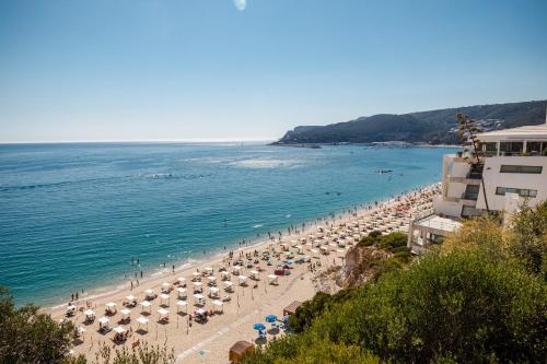 Sesimbra Beach Apartment - Direct Beach Access