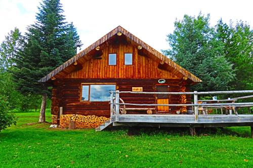 Zahrada ubytování Rocky Ridge Resort-BC