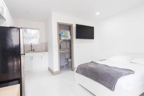 Modern Studio in Heart of Miami