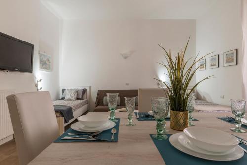 GuestHost - San Lorenzo Modern Flat