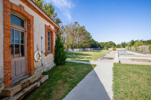 Сад в Résidence Pierre & Vacances Le Fort de la Rade