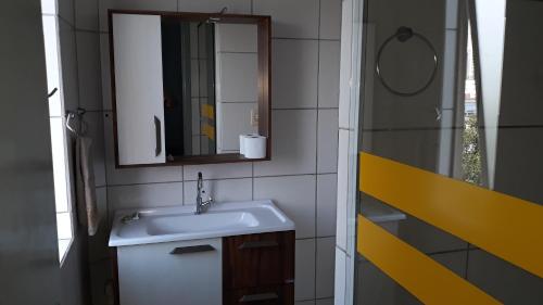 Kylpyhuone majoituspaikassa Edifício Belio