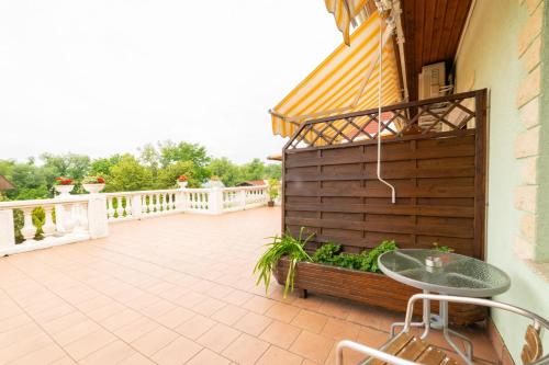 A balcony or terrace at Le Rose Hotel