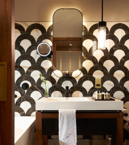 The Fitzwilliam Hotel Image