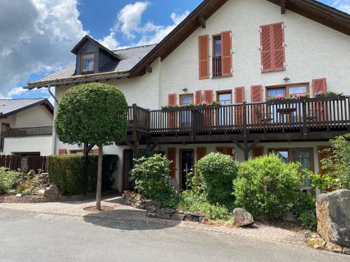 Afbeelding uit fotogalerij van FETZ DAS LORELEY HOTEL in Dörscheid