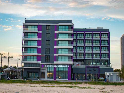 El edificio en el que está el hotel