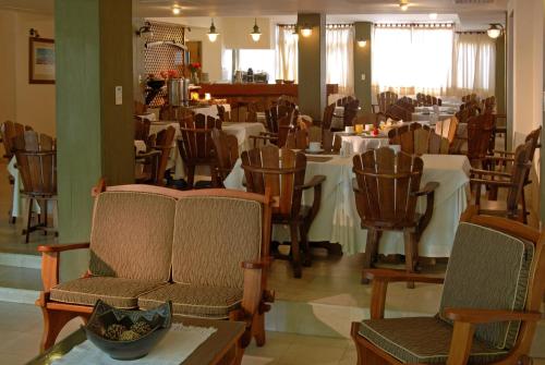 Un restaurant u otro lugar para comer en Hotel San Rafael