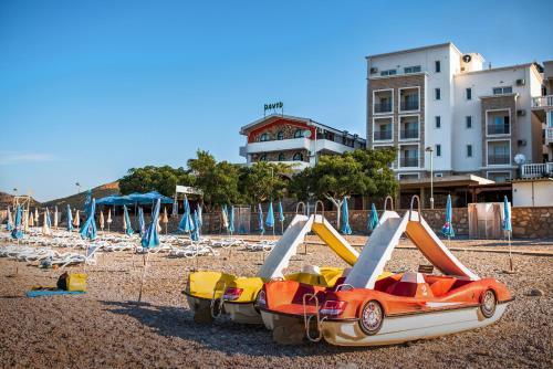 Galería fotográfica de David Lux beach rooms en Dobra Voda