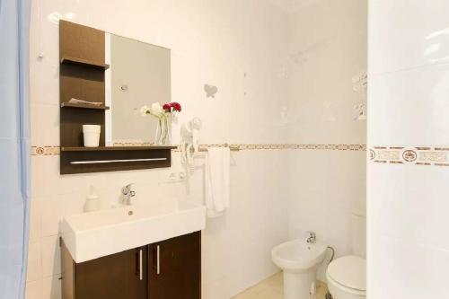 Kylpyhuone majoituspaikassa Shalom
