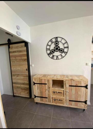 Galeriebild der Unterkunft Beau studio refait a neuf centre ville avec clim balcon in Narbonne