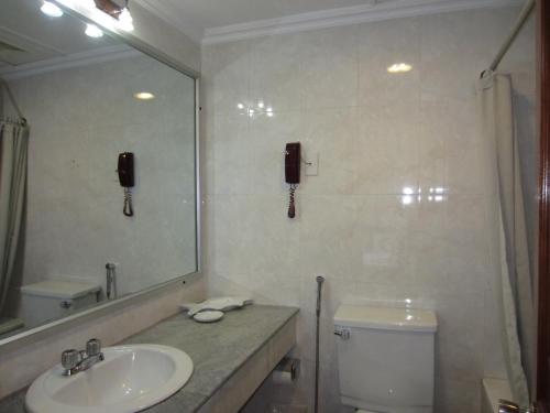 Ένα μπάνιο στο Saigon Can Tho Hotel