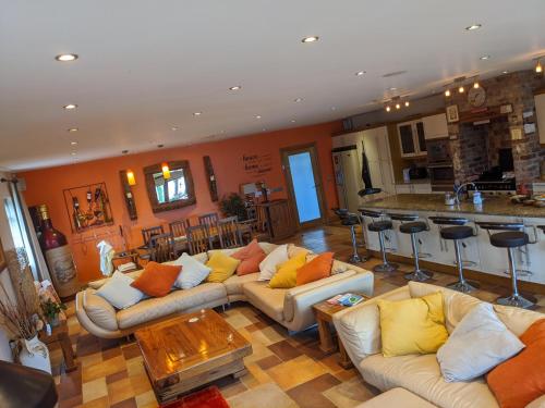 Posezení v ubytování Glynvohr House