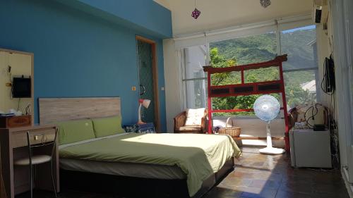 Giường trong phòng chung tại View Mountain B&B