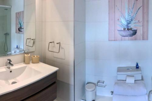 Koupelna v ubytování Ideal departamento en el corazón de Los Dominicos