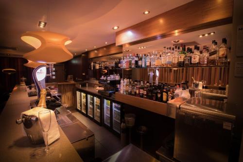 The lounge or bar area at The Continental Hotel, Heathrow 