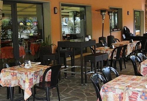 Restoran atau tempat makan lain di Arlecchino