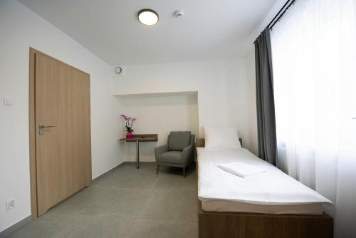 Ένα ή περισσότερα κρεβάτια σε δωμάτιο στο Hostel SMS FREE PARKING
