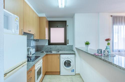 Apart-rent Apartamento Mirablau 0087 enfrente de la playa