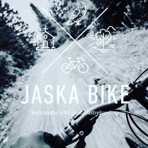 a person is riding a bike with a camera at Kuća za odmor Bajka in Jastrebarsko
