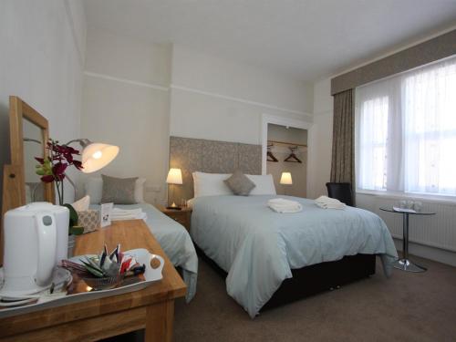 Gallery image of Spreyton Guest House in Weston-super-Mare