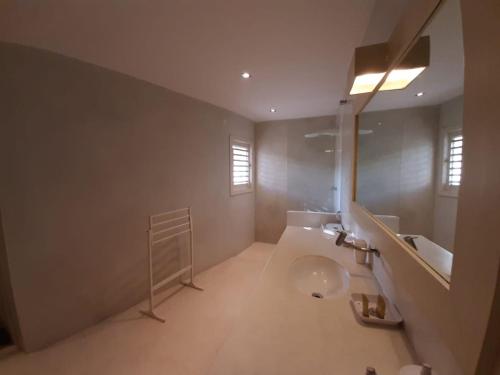 Phòng tắm tại Lar do Mar - Letizia U10 - Cond. Pipa Privillege