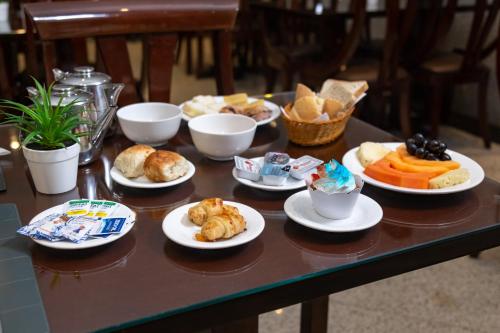 Φαγητό σε αυτό το ξενοδοχείο ή κάπου εκεί κοντά
