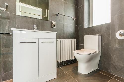 Koupelna v ubytování River views,Kinsale, Exquisite holiday homes, Sleeps 26