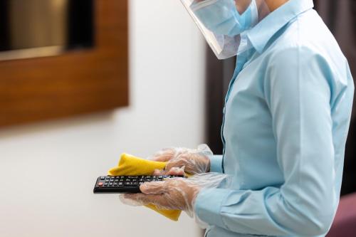  Action Hotel Ras Al Khaimah -  Room  picture :   Tea/Coffee maker    Minibar    Shower                           