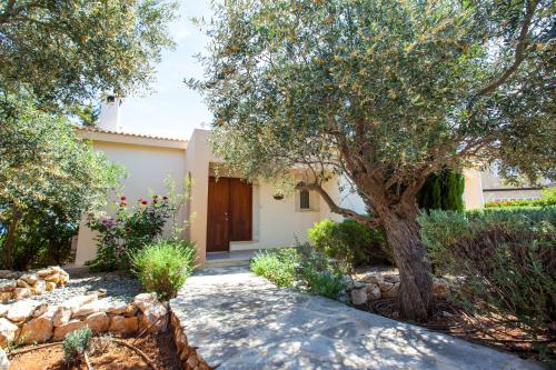 En have udenfor Prengos Villas