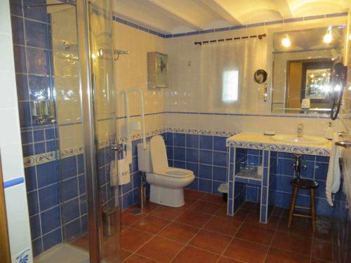 Koupelna v ubytování CASA RURAL APOL 4 estrellas Provincia de Segovia