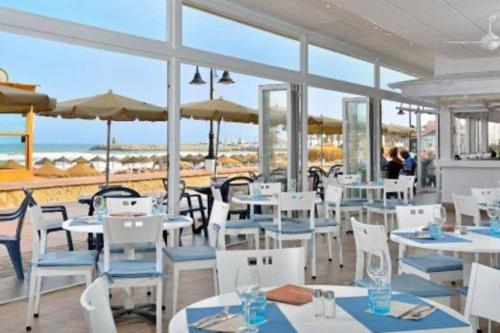 ESTUDIO RECIEN REFORMADO EN HOTEL 1 LINEA PLAYa