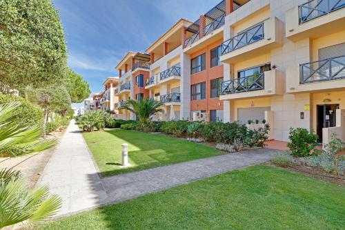 Albufeira Modern 1 with pool by Homing
