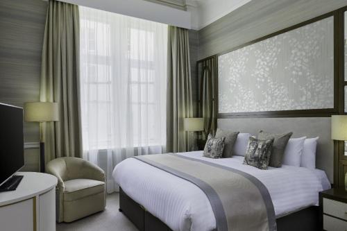 The Midland photo 26