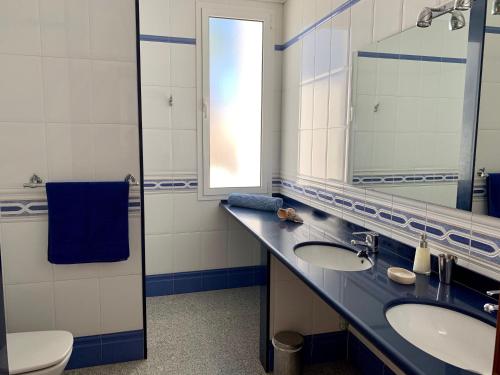 Kúpeľňa v ubytovaní Villa Dois Mares Puerto Calero