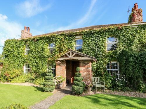 The Farmhouse – Photos 3
