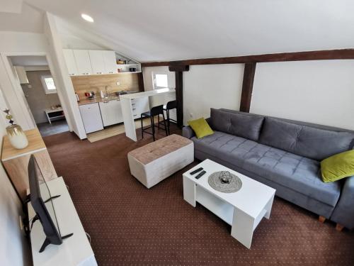 Η κουζίνα ή μικρή κουζίνα στο Apartmani Marko