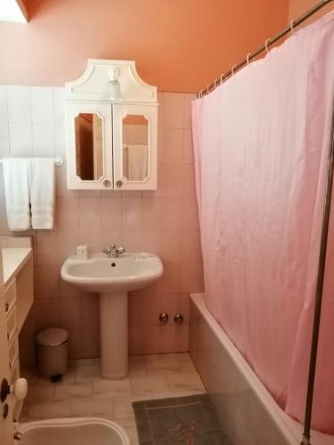 Ένα μπάνιο στο A Casa Do Caseiro